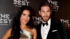 El vestidazo metalizado de Pilar Rubio y otros «looks» de los premios The Best