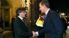 Los gestos de Puigdemont en la cena con el Rey