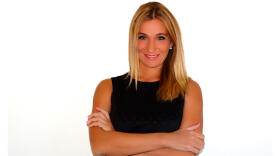 Con la ‘V’, de vacaciones, e Irene López Assor