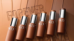 Consigue un bronceado natural gracias al Forever Skin Bronze de Dior: cómpralo rebajado en la tienda online de Druni