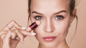 El corrector de ojeras, bolsas e imperfecciones más vendido disponible en 8 tonalidades