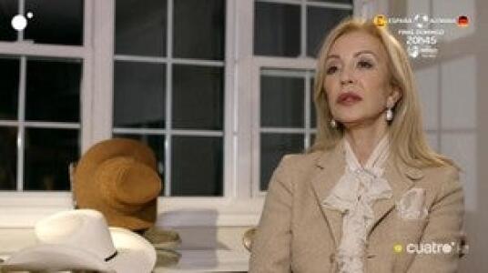 Alta tensión entre Carmen Lomana y Miriam Saavedra