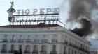 Un incendio en una vivienda del edificio del Tío Pepe lleva el susto a la Puerta del Sol
